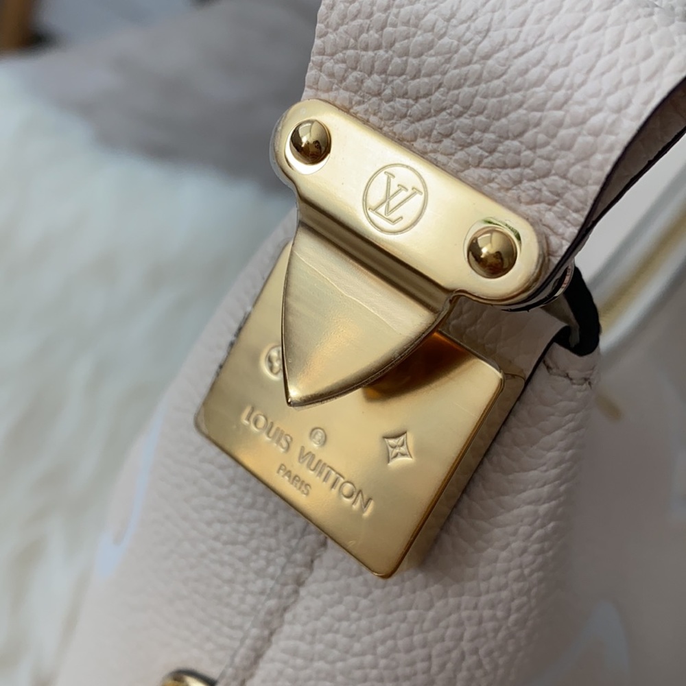 Louis Vuitton marshmallow handbag 🇫🇷 - Picture 6 of 14